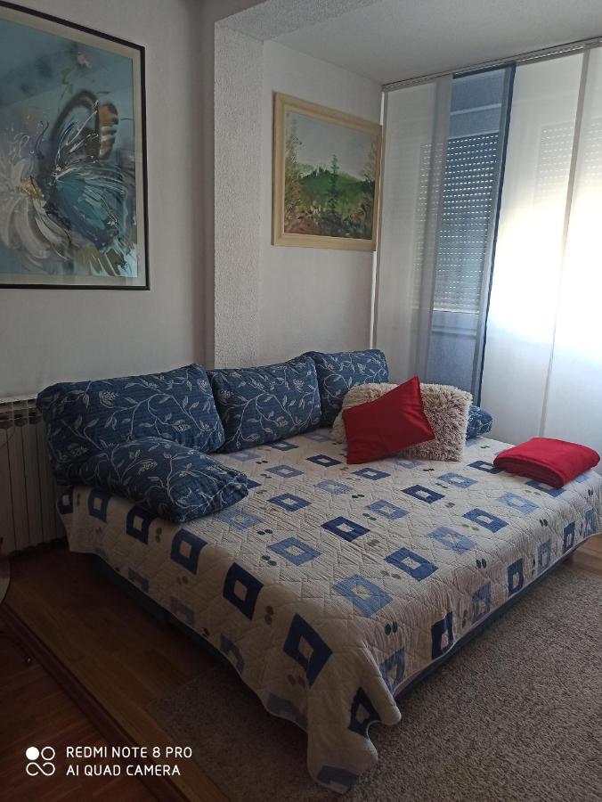 Happy Home Gospić Екстериор снимка