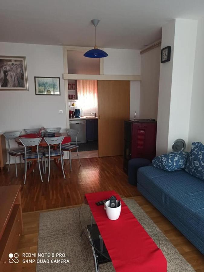 Happy Home Gospić Екстериор снимка